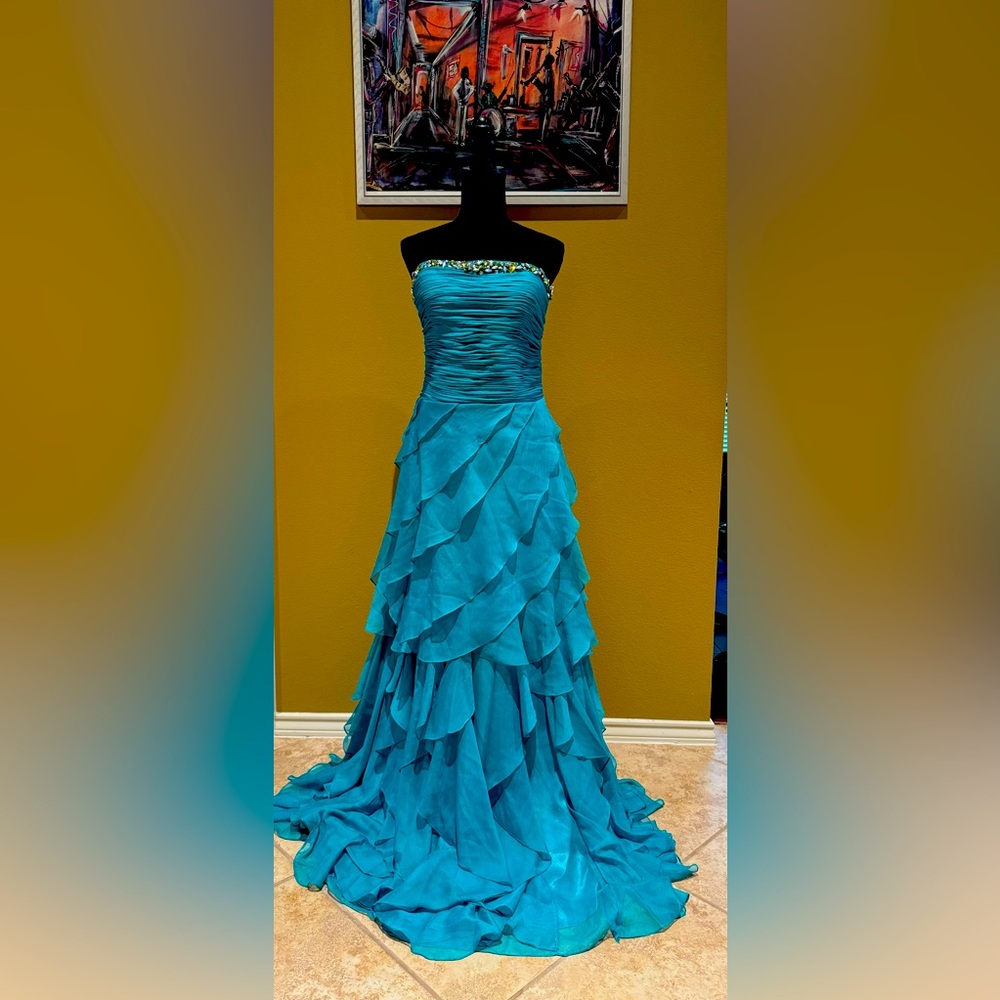 Alberto Malaki Aqua green, formal gown with embellishments. Size 14
